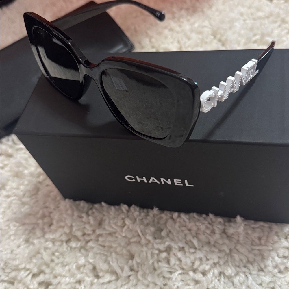 CHANEL Black Sunglasses with Rhinestone Accents